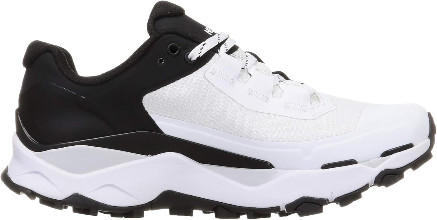 ザ・ノース・フェイスの悪天候対応トレッキングシューズ、10km歩いて